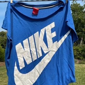 Nike crop top Size Large